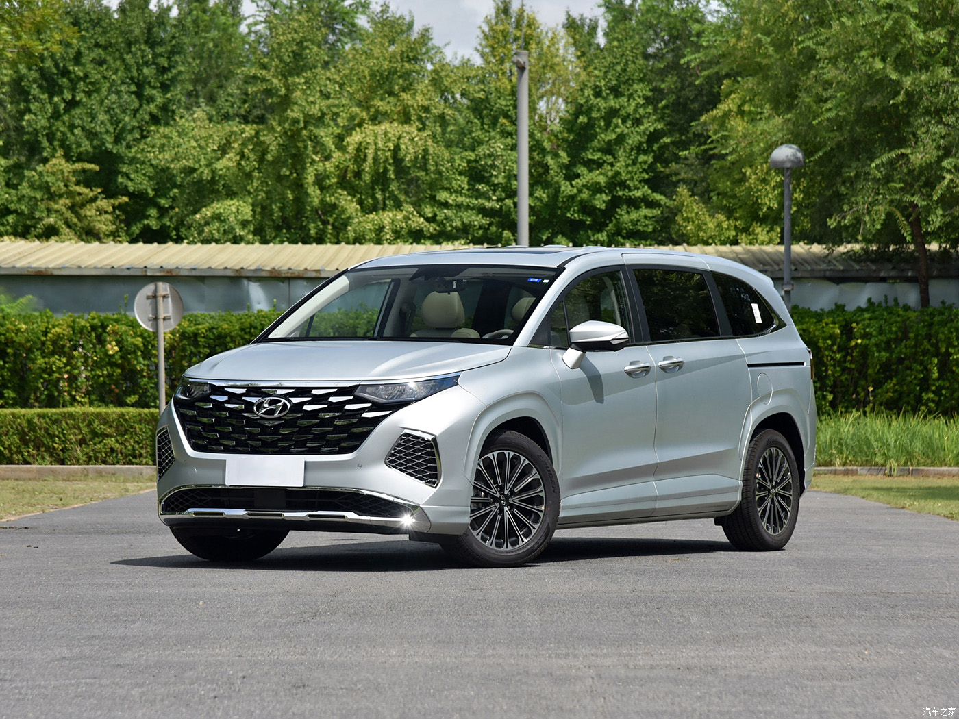 2024 Hyundai Custo: A Perfect Blend of Innovation and Comfort